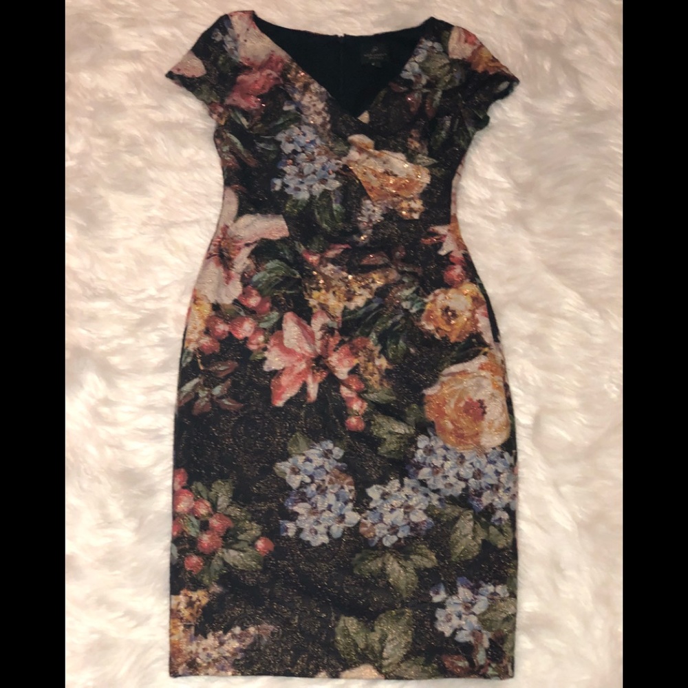 Dress - Picture 1 of 7
